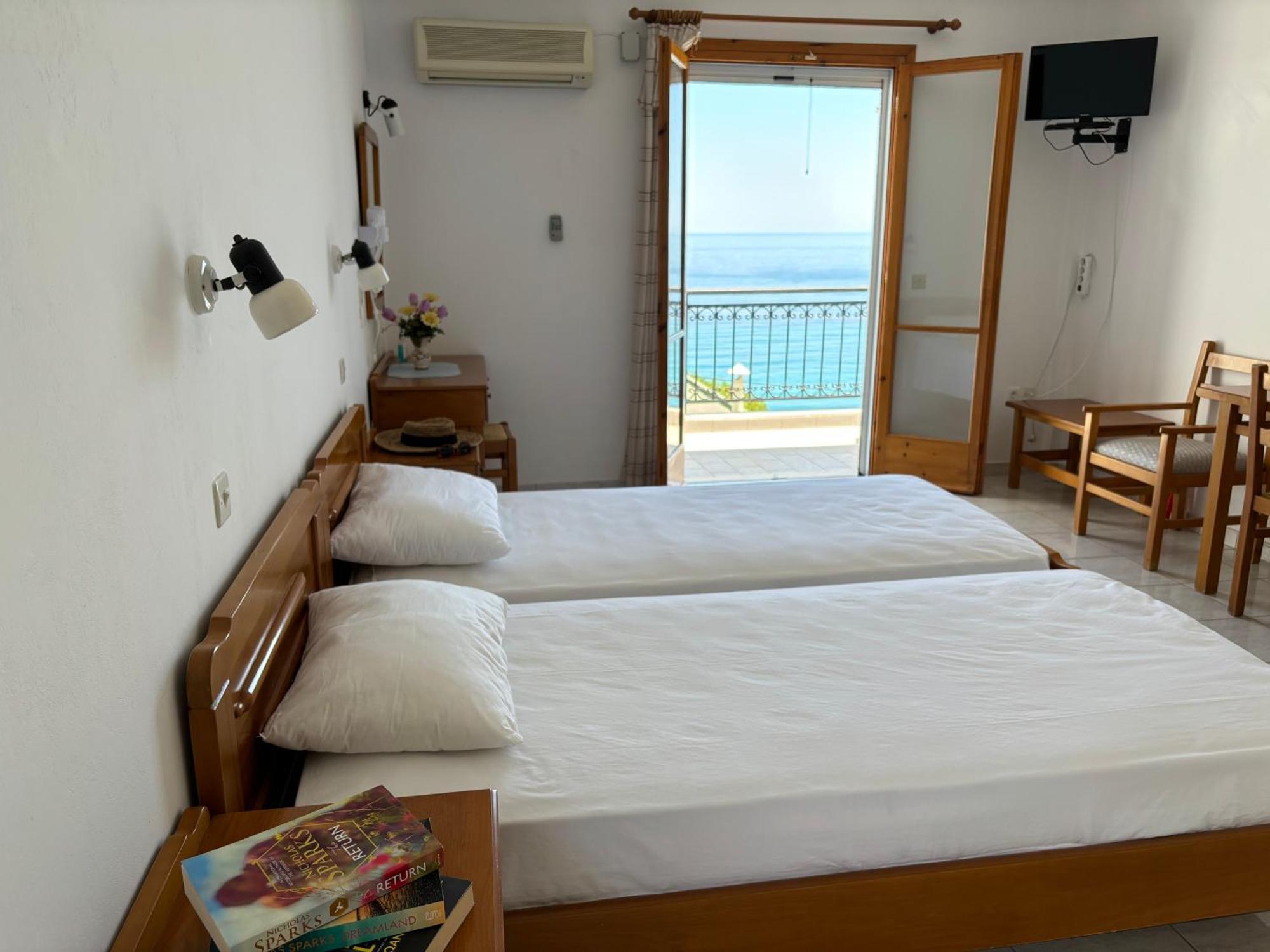 Friderica House Hotell Poros  Exteriör bild