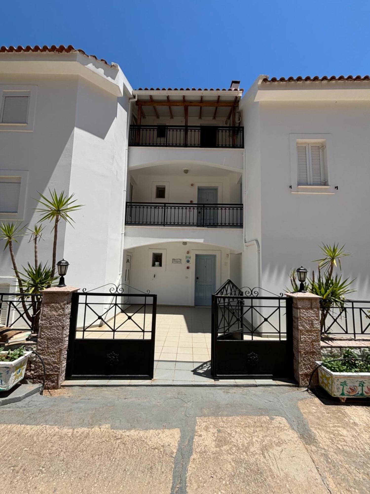 Friderica House Hotell Poros  Exteriör bild