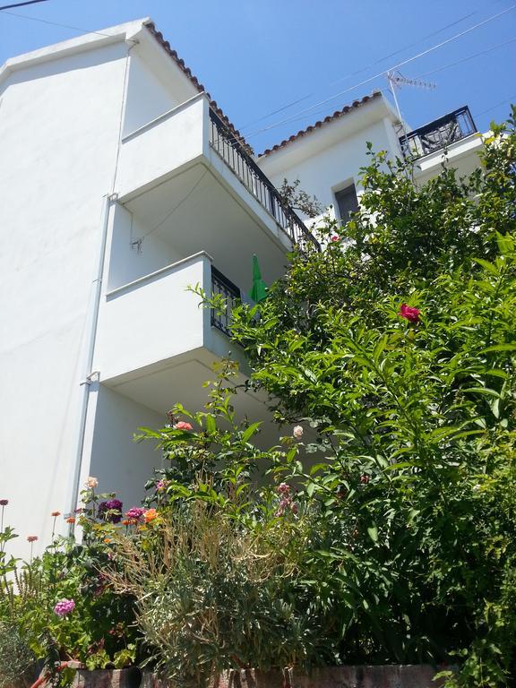 Friderica House Hotell Poros  Exteriör bild